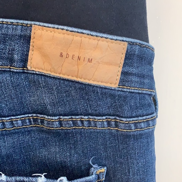 Denim maternity jeans. - Picture 3 of 4